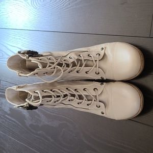 G by Guess 8 1/2 creamish gray boots